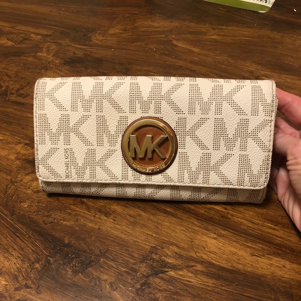 MK wallet